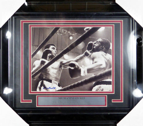 Muhammad Ali Authentic Autographed Signed Framed 8x10 Photo PSA/DNA COA H47558