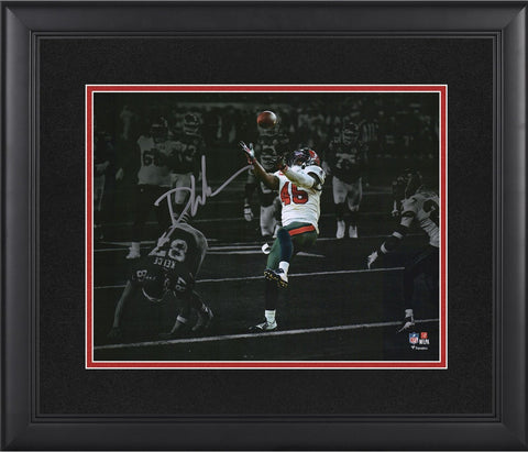 Devin White Buccaneers FRMD Signed 11x14 Super Bowl LV Action Photograph
