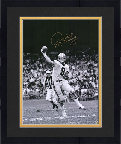 FRMD Archie Manning New Orleans Saints Signed 16x20 Black & White Passing Photo