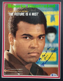 Muhammad Ali Auto Framed 8.5x11 Sports Illustrated Cover Beckett AA46834