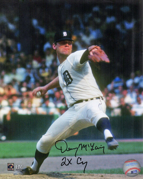 Denny McLain Signed Tigers Pitching Action 8x10 Photo w/2x CY - (SCHWARTZ COA)