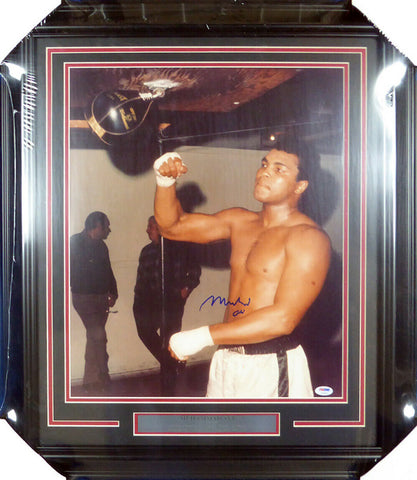 Muhammad Ali Authentic Autographed Signed Framed 16x20 Photo PSA/DNA COA S14047