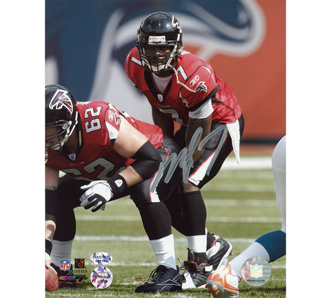 Michael Vick Signed Falcons Unframed 8x10 Photo #10-Behind Center