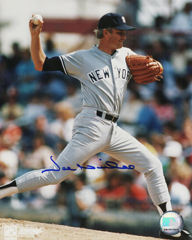 Joe Niekro Signed New York Yankees Pitching 8x10 Photo - (SCHWARTZ COA)