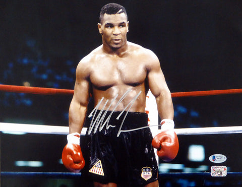 MIKE TYSON AUTOGRAPHED SIGNED 11X14 PHOTO BECKETT BAS STOCK #180906