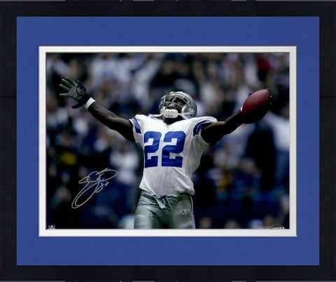 Framed Emmitt Smith Dallas Cowboys Autographed 16" x 20" Handoff Photograph