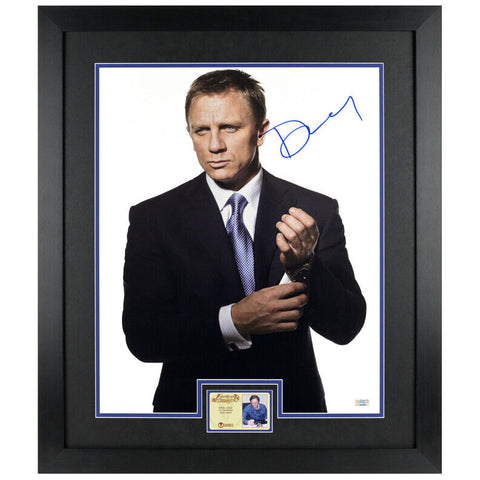 Daniel Craig Autographed Casino Royale 007 James Bond 16x20 Rare Framed Photo