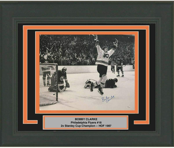 Framed Autographed/Signed Bobby Bob Clarke B&W Flyers 16x20 Photo JSA COA