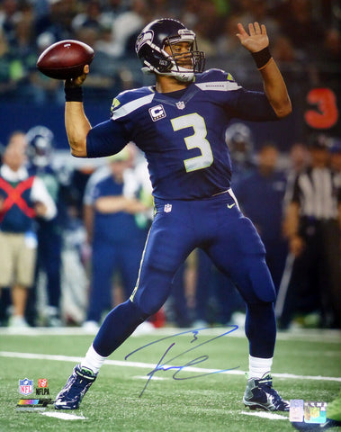 RUSSELL WILSON AUTOGRAPHED 16X20 PHOTO SEATTLE SEAHAWKS RW HOLO STOCK #106943