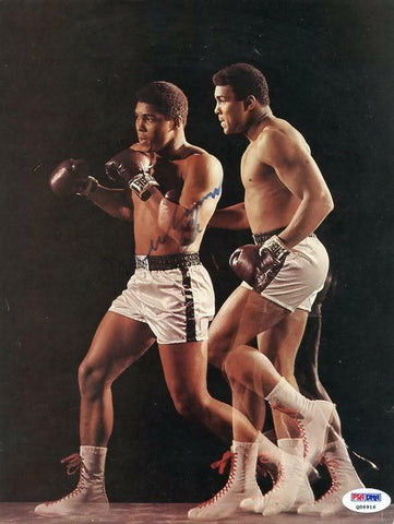 Muhammad Ali Boxing Signed Authentic 8.5X11 Magazine Page Photo PSA/DNA #Q06916