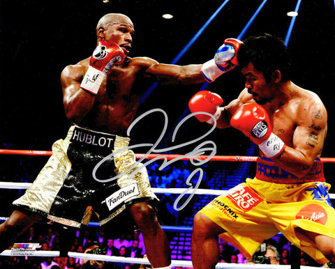 Floyd Mayweather Jr. Signed Boxing Fighting Manny Pacquiao 8x10 Photo - SCHWARTZ