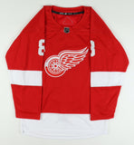 Justin Abdelkader Signed Detroit Red Wings Jersey (Beckett) 08 Stanley Cup Champ