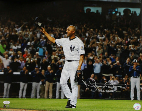 Mariano Rivera Autographed New York Yankees 16x20 Photo 652 Saves JSA 33701