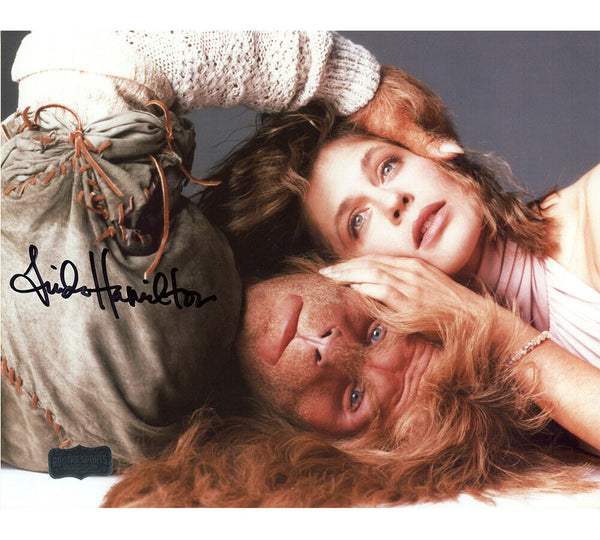 Linda Hamilton Signed Beauty & The Beast Unframed 8x10 Photo - Horizontal
