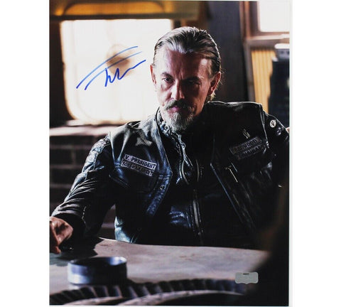 Tommy Flanagan Signed Sons Of Anarchy Unframed 11x14 Photo - Sitting at Table