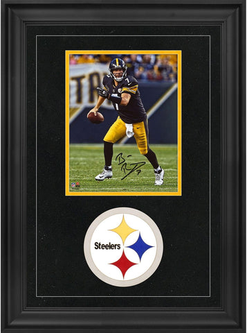 Ben Roethlisberger Pittsburgh Steelers Framed Signed 8" x 10" Vertical Photo