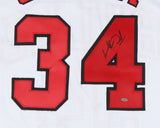 Charles Oakley Chicago Bulls Signed Jersey (OK Authentics) NBA All-Star (1994)