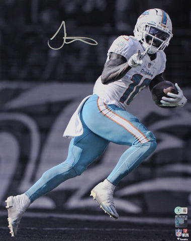 Tyreek Hill Autographed/Signed Miami Dolphins 16x20 Photo Beckett 39116