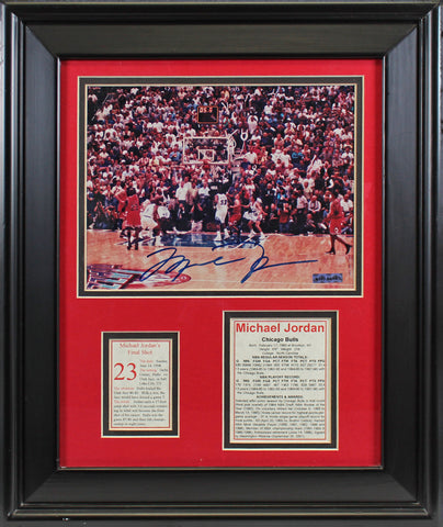 Bulls Michael Jordan Authentic Signed 8x10 Framed Photo UDA #SHO04663
