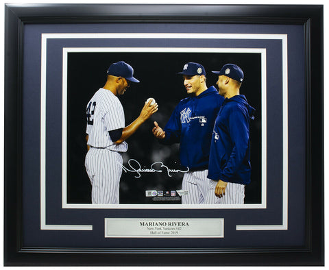 Mariano Rivera Signed Framed New York Yankees 11x14 Photo Fanatics MLB