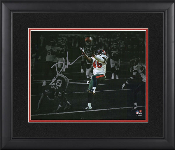 Devin White Tampa Bay Buccaneers FRMD Signed 11x14 Super Bowl LV Action Photo