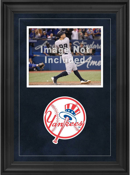 New York Yankees Deluxe 8" x 10" Horizontal Photograph Frame with Team Logo