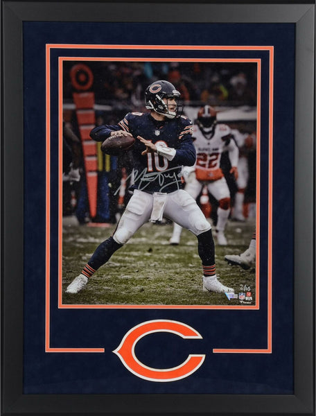 Mitchell Trubisky Chicago Bears Dlx Frmd Signed 16" x 20" Throw Photo - SM LE 10