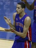 Austin Daye Signed Pistons Jersey (Beckett COA) 2009 Detroit 1st Round Draft Pk