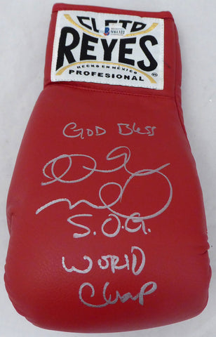 Andre Ward Autographed Boxing Glove S.O.G. & World Champ Beckett V61322