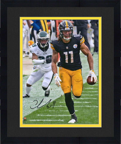 Frmd Chase Claypool Pittsburgh Steelers Signed 16" x 20" Vertcal Photo