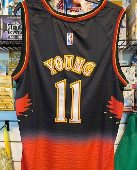 Trae Young Autographed Signed Atlanta Hawks Jersey (Beckett) #5