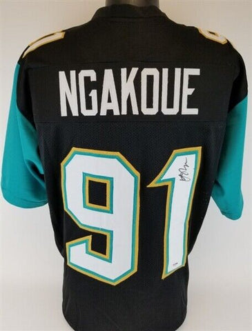 Yannick Ngakoue Signed Jaguars Jersey (PSA COA) Jacksonville 2016 3rd Round Pick
