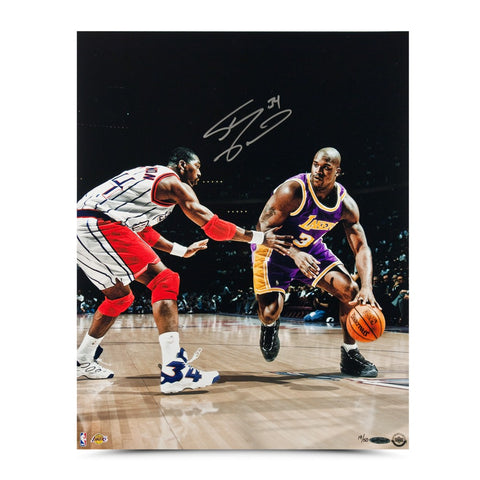 Shaquille O'Neal Autographed "Power Move" 16 x 20 Photo